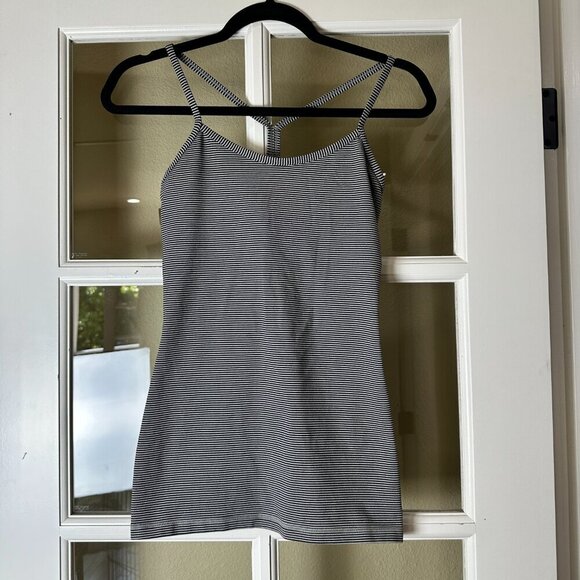 Lululemon Power Y Tank with Built In Bra Size 6 Stripes - Picture 2 of 7